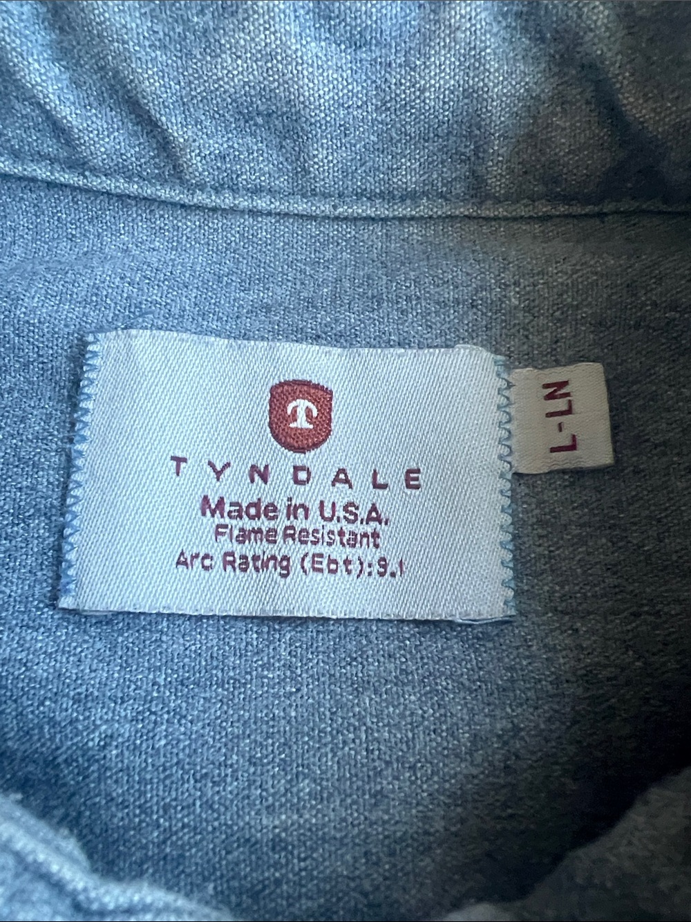 Men’s Bundle: 2 Tyndale Workshirts - Picture 10 of 10